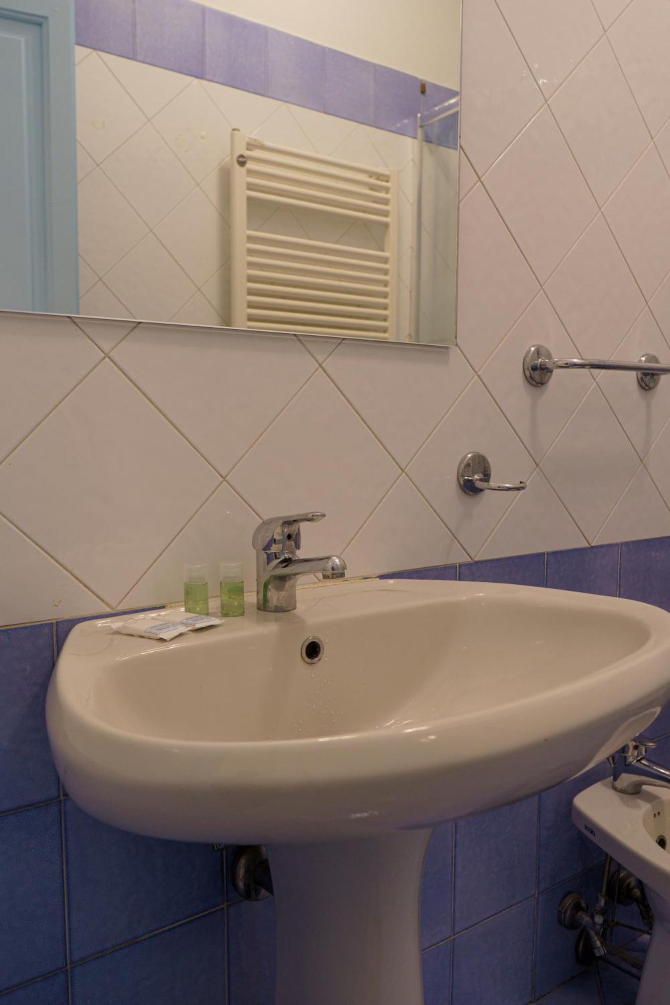 Central 1 Bedroom Apartment In The City Center Флоренція Екстер'єр фото